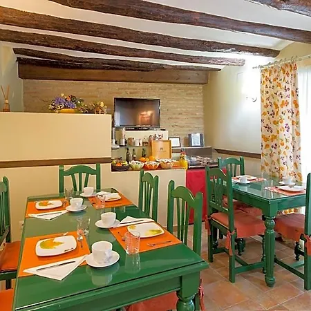Rural El Pilaret Hotel 3*