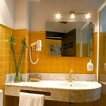 Rural El Pilaret Hotel
